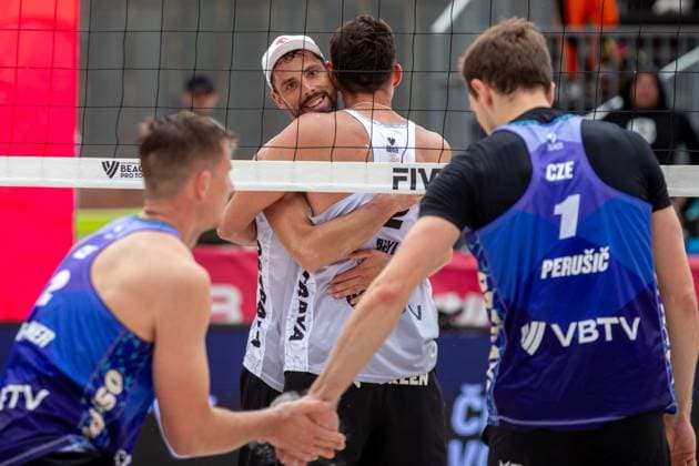 From left David Schweiner of Czech Republic, Bartosz Losiak and Michal Bryl of Poland and Ondrej Perusic of Czech Republic during the Group F men match Ondrej Perusic and David Schweiner of Czech Republic vs Bartosz Losiak of Poland at the Pro Tour Elite Beach volleyball, Beachvolleyball tournament in Ostrava, Czech Republic, May 30, 2025. (CTKxPhoto VladimirxPrycek) CTKPhotoP2025053003670  CTKPhotoP2025053003670