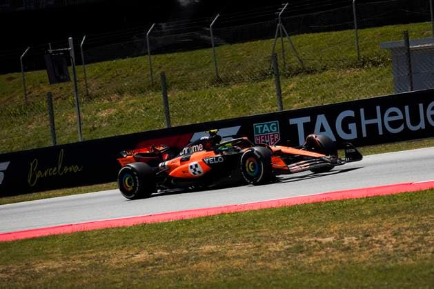 Formula 1 Aramco Gran Premio de Espana 2025 Gabriela Testa OVERTAKE MAXPPP - Barcelona 30 05 2025 04 NORRIS Lando (gbr), McLaren F1 Team, action during the Formula 1 Aramco Gran Premio de Espana 2025, the 9th round of the 2025 FIA Formula 1 World Championship, WM, Weltmeisterschaft at the Circuit of Barcelona-Catalunya from May 29 to June 1, 2025, in Montmeló, Spain Barcelona Spain  Copyright: xOVERTAKE MAXPPPxGabrielaxTestax OVT202505305330 OVT202505305330