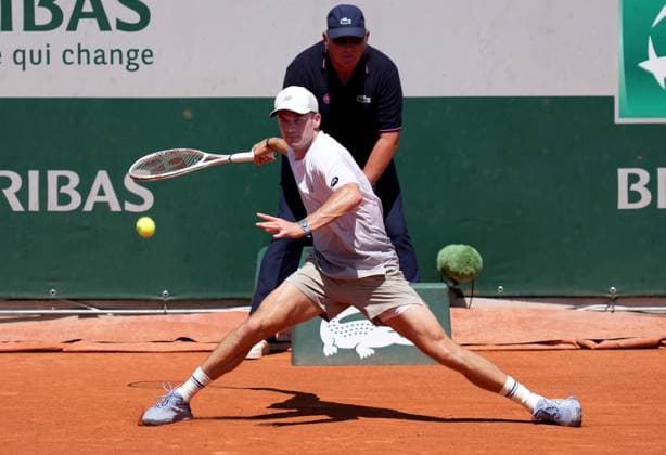 TENNIS - French Open 2025 PARIS,FRANCE,30.MAY.25 - TENNIS - ATP, Tennis Herren World Tour, French Open, Roland Garros, Grand Slam. Image shows Tommy Paul (USA).  GEPAxpictures xMichaelxRiedler