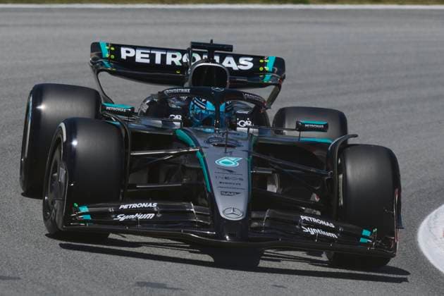 F1 Grand Prix of Spain - Practice George Russell of Great Britain driving the (63) Mercedes AMG Petronas F1 Team W16 on track arrives in the Paddock during practice ahead of the F1 Grand Prix of Spain at Circuit de Barcelona-Catalunya on May 30, 2025, in Barcelona, Spain. Barcelona Circuit de Barcelona-Catalunya Catalunya Spain RL_F1GPESP2025_000167 Copyright: xRicardoxLarreinax