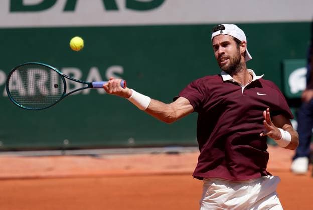 TENNIS - French Open 2025 PARIS,FRANCE,30.MAY.25 - TENNIS - ATP, Tennis Herren World Tour, French Open, Roland Garros, Grand Slam. Image shows Karen Khachanov (RUS).  GEPAxpictures xMichaelxRiedler