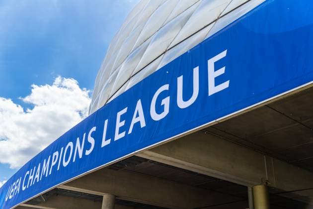 Schriftzug UEFA Champions League als Banner vor dem Stadion. Eindrücke der Munich Football Arena einen Tag vor dem Finale der UEFA Champions League Inter Mailand gegen Paris Saint-Germain PSG