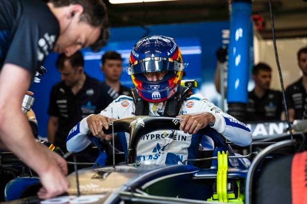 F1 - SPANISH GRAND PRIX 2025 SAINZ Carlos (spa), Williams Racing FW47, portrait during the Formula 1 Aramco Gran Premio de Espana 2025, Spanish Grand Prix 2025, 9th round of the 2025 FIA Formula One World Championship, WM, Weltmeisterschaft from May 30 to June 1, 2025 on the Circuit de Barcelona-Catalunya, in Montmelo, Spain - MontmeloSpain  Copyright: xCharlyxLopezx