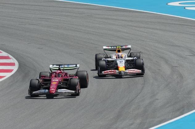 30 05 2025, Circuit de Catalunya, Barcelona, Formula 1 Aramco Spanish Grand Prix 2025 , pictured Charles Leclerc MCO , Scuderia Ferrari HP, Liam Lawson NZL , Visa Cash App RB Formula One Team Photo by Hasan Bratic DeFodi Images