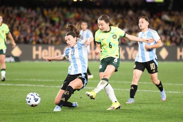 May 30, 2025, Melbourne, Victoria, Australia: MELBOURNE, AUSTRALIA - MAY 30: Clare Wheeler of Australia shoots for goal during an International Friendly, Länderspiel, Nationalmannschaft match between Australia s Matildas and Argentina at Marvel Stadium on May 30, 2025 in Melbourne, Australia. Melbourne Australia - ZUMAp121 20250530_zsp_p121_015 Copyright: xChrisxPutnamx