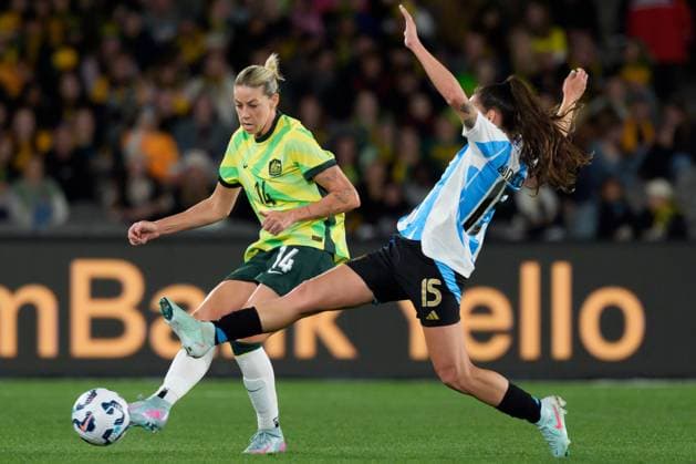 May 30, 2025, Melbourne, Vic, Australia: ALANNA KENNEDY (14) of Australia kicks the ball in a womenÃ¢â‚¬â ¢s International Friendly, Länderspiel, Nationalmannschaft football match between the Australia and Argentina at Marvel Stadium in Melbourne Australia. Australia 2:0 Argentina. Melbourne Australia - ZUMAl303 20250530_aaf_l303_001 Copyright: xSydneyxLowx