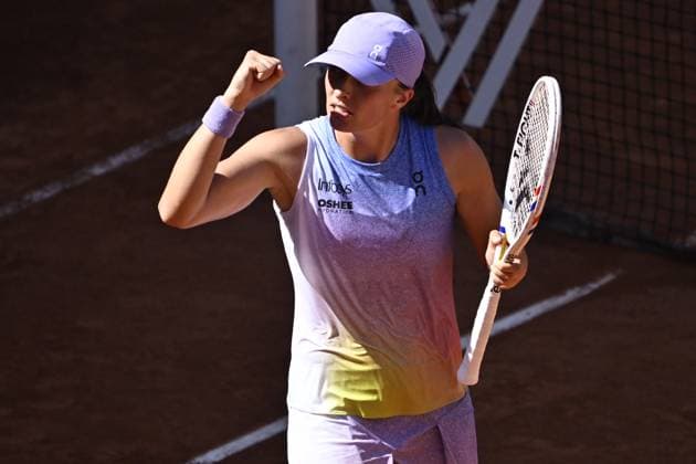 2025 Roland-Garros - Day 6 PARIS, FRANCE - MAY 30: Poland s Iga Swiatek celebrates after competing against Jaqueline Cristian of Romania during the Women s Singles Third Round match on Day Six of the 2025 French Open at Roland Garros on May 30, 2025 in Paris, France. Burak Akbulut Anadolu Paris France. Editorial use only. Please get in touch for any other usage.  Copyright: x2025xAnadoluxBurakxAkbulutx