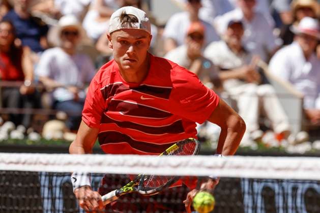 May 30, 2025, Paris, Paris, France: Holger Rune (DAN) in action during the tennis Grand Slam of Roland Garros 2025, match between Quentin Halys (FRA) and Holger Rune (DAN) at Roland Garros Stadium - on May 30 2025.Paris - France Paris France - ZUMAb253 20250530_zsp_b253_063 Copyright: xLoicxBaratouxx