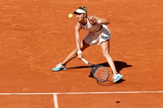 May 30, 2025, Paris, Paris, France: Jaqueline Cristian (ROU) in action during the tennis Grand Slam of Roland Garros 2025, match between Jaqueline Cristian (ROU) and Iga Swiatek (POL) at Roland Garros Stadium - on May 30 2025.Paris - France Paris France - ZUMAb253 20250530_zsp_b253_114 Copyright: xLoicxBaratouxx