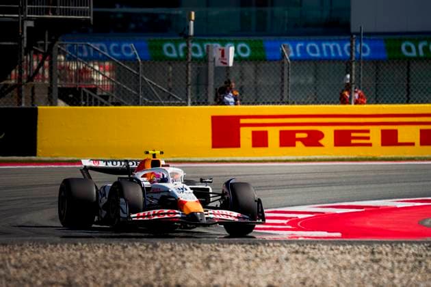 Formula 1 Aramco Gran Premio de Espana 2025 Gabriela Testa OVERTAKE MAXPPP - Barcelona 30 05 2025 30 LAWSON Liam (nld), Racing Bulls, action during the Formula 1 Aramco Gran Premio de Espana 2025, the 9th round of the 2025 FIA Formula 1 World Championship, WM, Weltmeisterschaft at the Circuit of Barcelona-Catalunya from May 29 to June 1, 2025, in Montmeló, Spain Barcelona Spain  Copyright: xOVERTAKE MAXPPPxGabrielaxTestax OVT202505306226 OVT202505306226