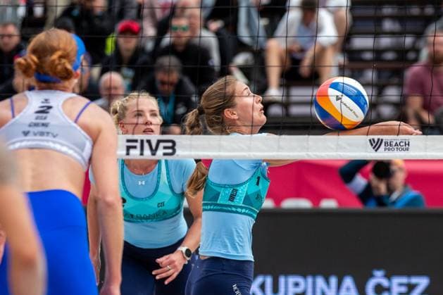 From left Marie-Sara Stochlova and Marketa Svozilova of Czech Republic in action during the women match Marketa Svozilova and Marie-Sara Stochlova of Czech Republic vs Molly Shaw, Kelly Cheng of USA at the Pro Tour Elite Beach volleyball, Beachvolleyball tournament in Ostrava, Czech Republic, May 30, 2025. (CTKxPhoto VladimirxPrycek) CTKPhotoP2025053006001  CTKPhotoP2025053006001