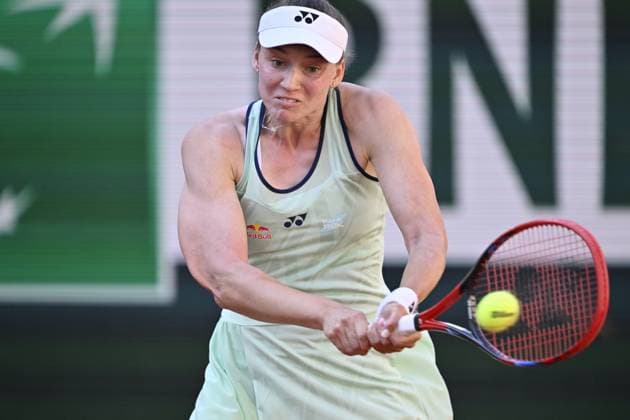 2025 Roland-Garros - Day 6 PARIS, FRANCE - MAY 30: Elena Rybakina of Kazakhstan in action against Latvia s Jelena Ostapenko during the Women s Singles Third Round match on Day Six of the 2025 French Open at Roland Garros on May 30, 2025 in Paris, France. Burak Akbulut Anadolu Paris France. Editorial use only. Please get in touch for any other usage.  Copyright: x2025xAnadoluxBurakxAkbulutx