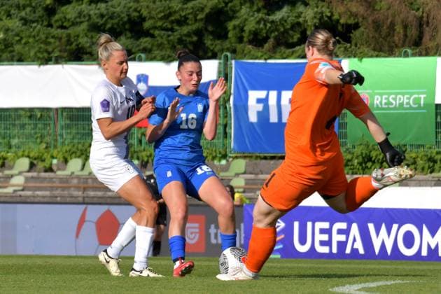 Ljubljana, Slovenia, May 30th 2025: Zala Mersnik of Slovenia (R) in action against Ioanna Papatheodorou of Greece (C) during the UEFA Women?s Nations League, League B Group B2, match between Slovenia and Greece at Sports Park Siska, Ljubljana, Slovenia. (Natasa Kupljenik SPP) Copyright: xNatasaxKupljenikx xSPPx spp-en-NaKuSp-NNS_0550