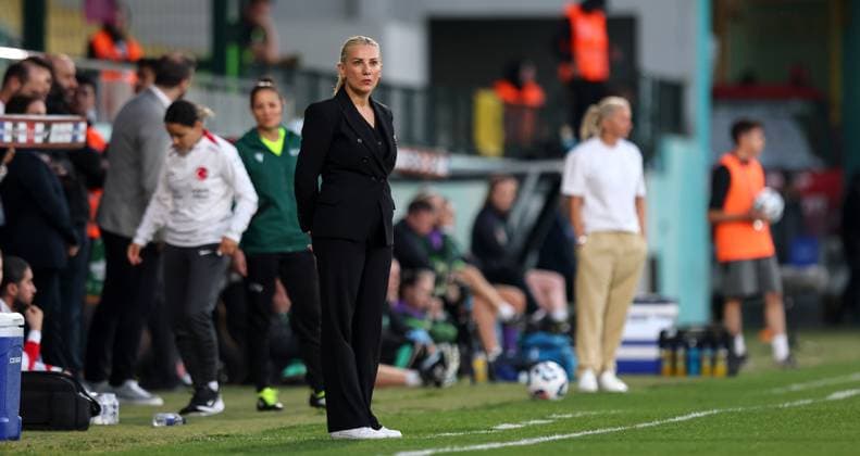 UEFA Women s Nations League 2025, Esenler Stadium, Istanbul, Turkey 30 5 2025 Ireland vs Turkey Turkey manager Necla Güngör KÄ±ragasÄ± Necla Güngör KÄ±ragasÄ± 30 5 2025  Copyright: x INPHO RyanxByrnex RB1_3544