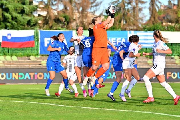 Ljubljana, Slovenia, May 30th 2025: Zala Mersnik of Slovenia (C) in action against Ioanna Papatheodorou of Greece (3L) during the UEFA Women?s Nations League, League B Group B2, match between Slovenia and Greece at Sports Park Siska, Ljubljana, Slovenia. (Igor Kupljenik SPP) Copyright: xIgorxKupljenikx xSPPx spp-en-IgKuSp-IK5_1773