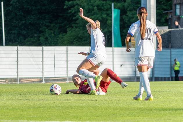 Strong Graetsche by Mathilde Janzen Germany Women U23, 8 vs Korbin Albert USA Women U23, 08 , Germany vs USA, Soccer, Women, U23 Country Match, Test Match, 30 05 2025, DFB REGULATES PROHIBIT ANY USE OF PHOTOGRAPHS AS IMAGE SEQUENCES AND OR QUASI VIDEO, Germany vs USA, Soccer, Women, U23 Country Match, Test Match, 30 05 2025, Großaspach Copyright: xEibner-Pressefoto EdwardxCheungx EP_ECG