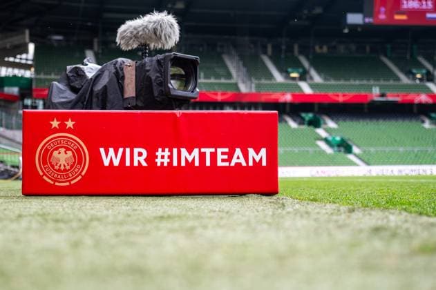 30 05 2025 Womens soccer, UEFA Womens Nations League, Germany Netherlands at the Weser Stadium in Bremen View of a television camera Copyright: xThomasxHaeslerx