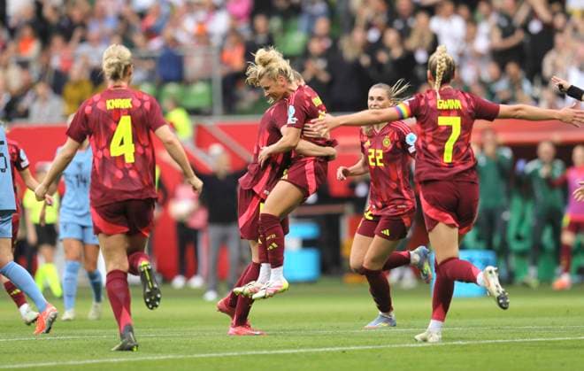 Photo Goal celebration after the early lead goal for Germany by Linda DALLMANN 16 Football international, Women international match in Bremen UEFA Womens Nations League on Fri 30 05 2025 Germany Holland