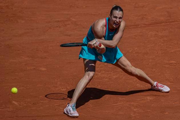 2025 French Open - Day Six Aryna Sabalenka returns the ball against Olga Danilovic at the Roland Garros Grand Slam Tournament in Paris, France, on May 30, 2025. Paris France  Copyright: xRobertxSzaniszlox originalFilename:szaniszlo-notitle250530_npoXH.jpg