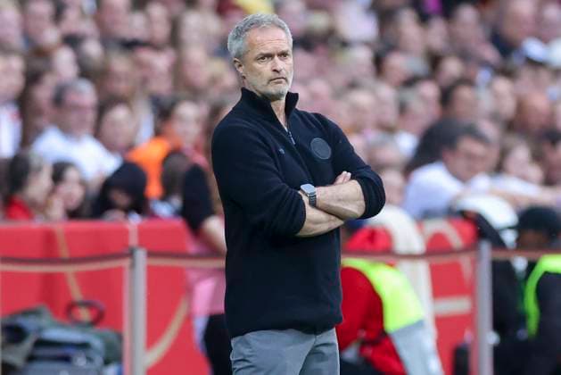 National coach Christian Wueck Germany looks on, UEFA Women s Nations League 2024 25 Grp A1 MD5, Germany and Netherlands, Weserstadion on May 30, 2025 in Bremen, Germany Photo by Marco Steinbrenner DeFodi Images National coach Christian Wueck Germany looks on, UEFA Women s Nations League 2024 25 Grp A1 MD5, Germany and Netherlands, Weserstadion, May 30, 2025 in Bremen, Germany Photo by Marco Steinbrenner DeFodi Images