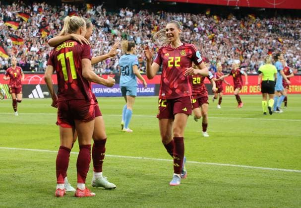 30 05 2025, xgrfx, Football UEFA Women s Nations League, Germany Netherlands v l Goal, Lea Schüller German Women s National Team DFL DFB REGULATIONS PROHIBIT ANY USE OF PHOTOGRAPHS as IMAGE SEQUENCES and or QUASI VIDEO Bremen