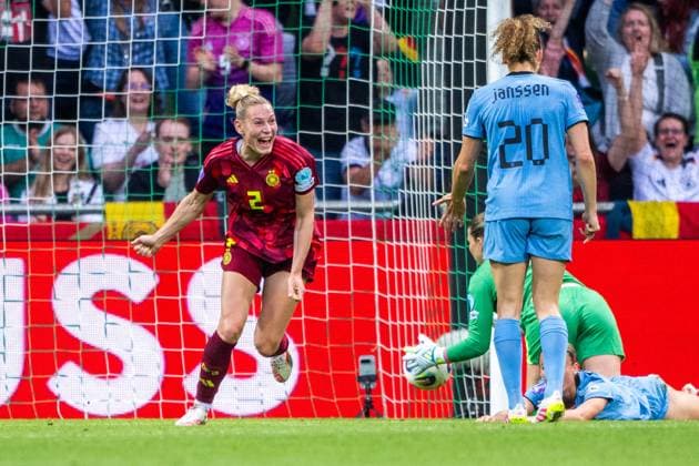 30 05 2025 Womens soccer, UEFA Womens Nations League, Germany Netherlands at Weserstadion in Bremen Germanys Sarai Linder celebrates after her goal to make it 3 0 Copyright: xThomasxHaeslerx