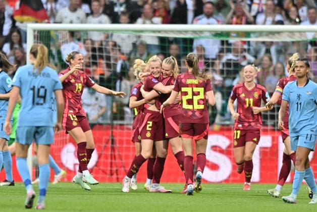 Cheer, Freuen, celebrate, happy, cheer , Goal Celebration Sarai Linder DFB Frauen , Germany,2 Janina Menge DFB Frauen, Germany, 6 3 0 Germany, 30 05 2025, Bremen Germany , Football, UEFA Womens Nation League Germany Netherlands xmkx