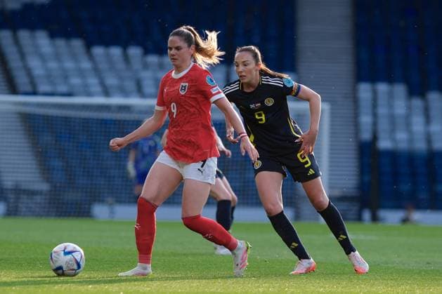 UK: Scotland v Austria, UEFA Women‚Äôs Nations League at Hampden Park, Glasgow, Scotland on 30 May 2025: Pictured: Sarah Zadrazil (Austria) and Caroline Weir (Scotland) Glasgow Hampden Park Scotland Copyright: xAlexxToddx