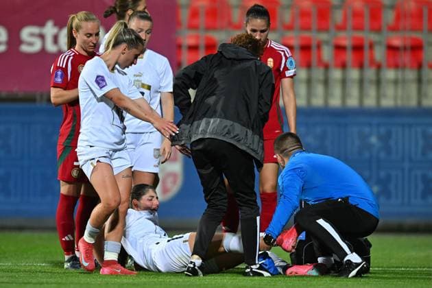 SERBIA vs HUNGARY SARA STOKIC injury football Serbia vs Hungary Nations league sports center FSS, Stara Pazova 30.05.2025. Foto: FOOTBALL, SERBIA, HUNGARY, NATIONS LEAGUE, WOMEN Stara Pazova Sports center Stara Pazova Serbia Copyright: xMarkoxMetlas xMNxPressx