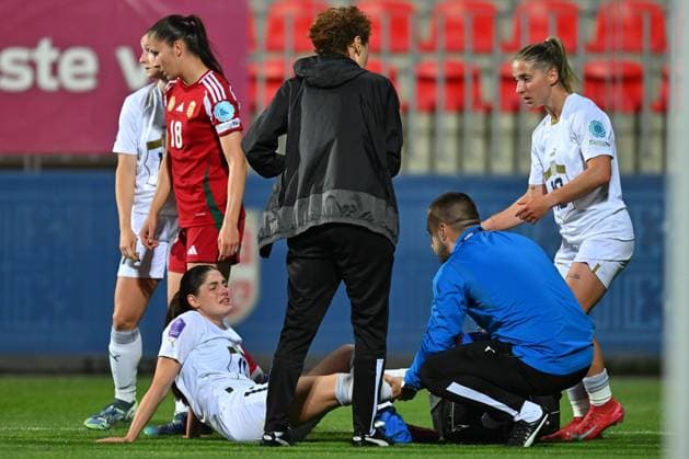 SERBIA vs HUNGARY SARA STOKIC injury football Serbia vs Hungary Nations league sports center FSS, Stara Pazova 30.05.2025. Foto: FOOTBALL, SERBIA, HUNGARY, NATIONS LEAGUE, WOMEN Stara Pazova Sports center Stara Pazova Serbia Copyright: xMarkoxMetlas xMNxPressx