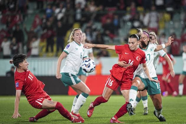 Turkiye v Republic of Ireland - UEFA Nations League B – Group 2 ISTANBUL, TURKIYE - MAY 30: Ece Turkoglu (16) of Turkiye s National Women s Football Team in action against Melisa Filis (17) of Ireland during the fifth match of UEFA Nations League B - Group 2 at Esenler Erokspor Stadium in Istanbul, Turkiye on May 30, 2025. Beyza Comert Anadolu Istanbul Turkey. Editorial use only. Please get in touch for any other usage.  Copyright: x2025xAnadoluxBeyzaxComertx