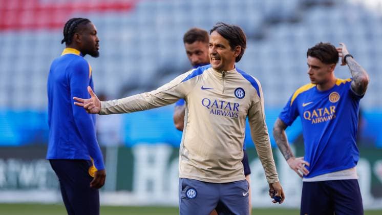 Head coach Simone Inzaghi of FC Internazionale Milano looks on FC Internazionale Milano Training Session, UEFA Champions League Final 2025, FC Internazionale Milano Training Session And press conference, PK, Pressekonferenz , May 30, 2025, Munich, Germany.
