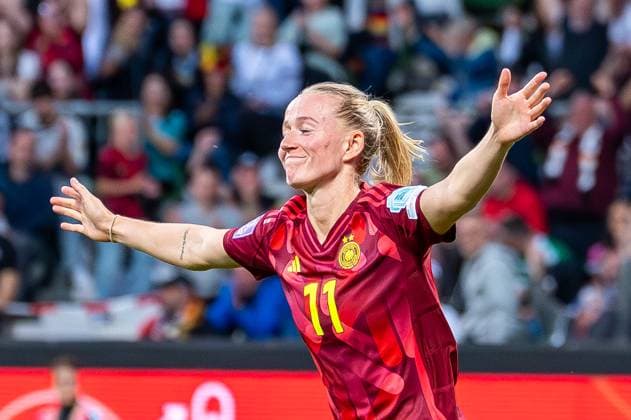 30 05 2025 Womens soccer, UEFA Womens Nations League, Germany Netherlands at Weserstadion in Bremen Germanys Lea Schüller celebrates after her goal to make it 4 0 Copyright: xThomasxHaeslerx
