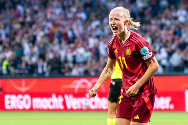 30 05 2025 Womens soccer, UEFA Womens Nations League, Germany Netherlands at Weserstadion in Bremen Germanys Lea Schüller celebrates after her goal to make it 4 0 Copyright: xThomasxHaeslerx