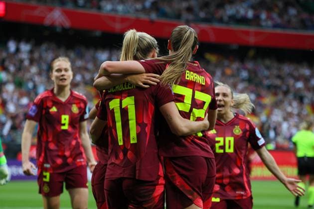 Bremen, Germany 30 May 2025 UEFA Nations League Women 2025 Germany vs Netherlands Pictured from left scorer Lea Schüller Schueller Germany scores the goal to make it 2-0 for Germany and cheers with Jule Brand Germany Weser Stadion Niedersachen Copyright: xFotostandx xFantinix