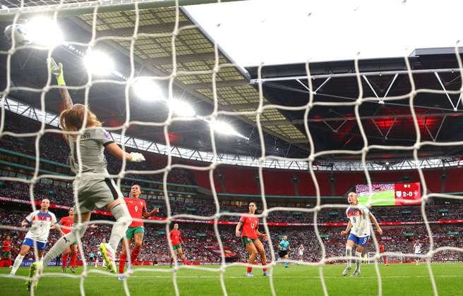 Aggie Beever-Jones of England Women scores a goal to make the score 3-0 England Women v Portugal Women, UEFA Women s Nations League - League A - Group 3, Football, Wembley Stadium, London, UK - 30 May 2025 EDITORIAL USE ONLY No use with unauthorised audio, video, data, fixture lists, club league logos or live services. Online in-match use limited to 120 images, no video emulation. No use in betting, games or single club league player publications. Copyright: xKieranxMcManus Shutterstockx 15330900ar