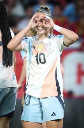 Spain s Athenea del Castillo celebrates after scoring during a soccer game between the national teams of Belgium (Red Flames) and Spain, on the fifth matchday in group A3 of the 2024-25 Women s Nations League competition, on Friday 30 May 2025 in Heverlee, Leuven. VIRGINIExLEFOUR  x125717963x