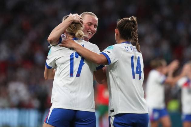 England teammates celebrate with Chloe Kelly as Chloe scores to make the scoreline 6-0 England v Portugal, Football, UEFA Women s Nations League, Wembley Stadium, London, UK, 30 05 25 Editorial use only  Copyright: xAnthonyxHanc Shutterstockx 15332853ad