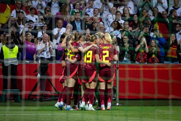 UWNL Germany v Netherlands 30 05 25 Team Germany cheer after scoring to make it 4 0 UWNL Germany v Netherlands, Weserstadion on 30 05 25 Copyright: xBEAUTIFULxSPORTS MarioxM.xKobergx