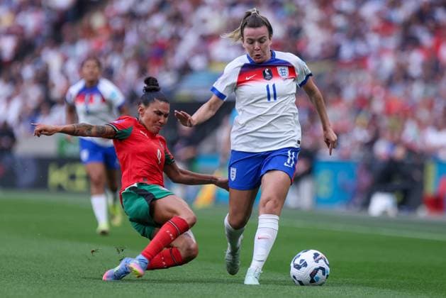 England Women v Portugal Women UEFA Womens Nations League Lauren Hemp of England Women on the ball during the UEFA Womens Nations League Group C match at Wembley Stadium, London UK Newspapers OUT Copyright: xLucyxCopseyx FIL-21856-0082