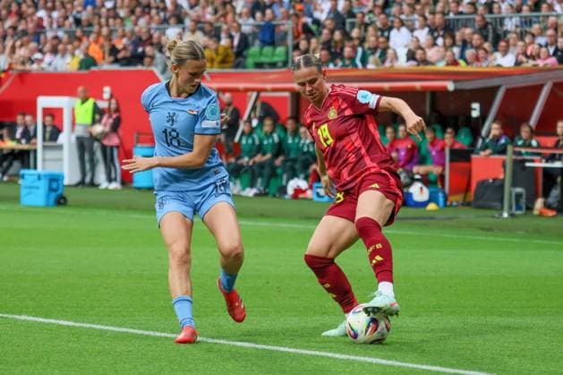 Bremen, Germany 30 May 2025 UEFA Nations League Women 2025 Germany vs Netherlands In the picture from left in the duel Kerstin Casparij Netherlands and Klara Bühl Buehl Germany Weser Stadium Lower Saxony Copyright: xFotostandx xFantinix