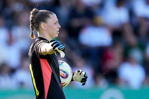 Rafaela Borggräfe Goalkeeper, Goalkeeper, Germany, 1 , on the ball, single image, single photo, action, action, 30 05 2025, Großaspach Germany , Football, international match, U23 Women, Germany USA, DFB DFL REGULATIONS PROHIBIT ANY USE OF PHOTOGRAPHS AS IMAGE SEQUENCES AND OR QUASI VIDEO xozx