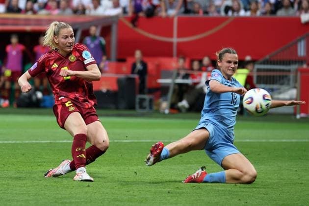 Bremen, Weserstadion, 30 05 25, GER, Women, UEFA WOMENS NATIONS LEAGUE 2024 2025, Germany Netherlands Picture Sarai LINDER Germany makes the goal 3 0 UEFA regulations prohibit any use of photographs as image sequences and or quasi video Bremen Germany