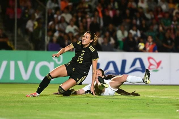 Football, Women, International match, Mexico - Uruguay