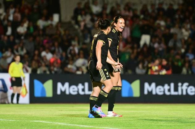 MEXICO VS URUGUAY INTERNATIONAL FRIENDLY MEXICO VS URUGUAY INTERNATIONAL FRIENDLY 30052025 PUEBLA, MEXICO Action photo of Charlyn Corral L and Carolina Quintero Jaramillo R of the Mexico female National Soccer Team, celebrating after scoring a goal during inter- national friendly game against Uruguay, held at the Olympic Stadium of the BUAP at Puebla Mexico drew 2 2 Action photo of Charlyn Corral of the Mexico female National Soccer Team I and Carolina Quintero Jaramillo D celebrating after scoring a goal, during international friendly game against Uruguay, held at the Estadio Olimpico de ka BUAP in Puebla Photo by IMAGENSHOP AGENCIA FOTOGRAFICA PUEBLA PUEBLA PUEBLA MEXICO Copyright: xIMAGENSHOPxAGENCIAxFOTOGRAFICAx