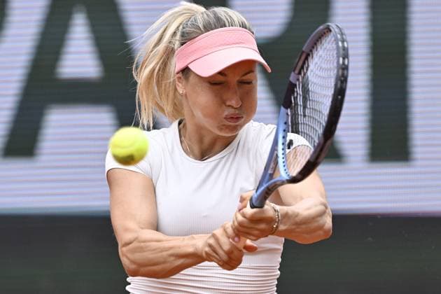 2025 Roland-Garros - Day 7 PARIS, FRANCE - MAY 31: Yulia Putintseva of Kazakhstan in action against Mirra Andreeva (not seen) during the Women s Singles third round match on day seven of the 2025 French Open at Court Suzanne Lenglen in Paris, France on May 31, 2025. Burak Akbulut Anadolu Paris France. Editorial use only. Please get in touch for any other usage.  Copyright: x2025xAnadoluxBurakxAkbulutx