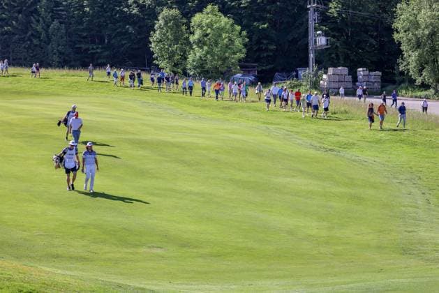 GOLF - Austrian Alpine Open HENNDORF,AUSTRIA,31.MAY.25 - GOLF - DP World Tour, Austrian Alpine Open, Golfclub Gut Altentann. Image shows spectators.  GEPAxpictures xMathiasxMandl