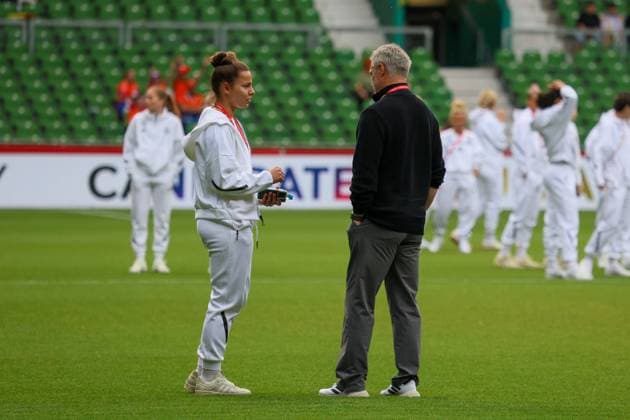 Bremen, Germany 30 May 2025 UEFA Nations League Women 2025 Germany vs Netherlands Pictured from left Lena Oberdorf Germany and coach Christian Wück Wueck Germany during the pitch inspection in Bremen Weser Stadion Niedersachen Copyright: xFotostandx xFantinix