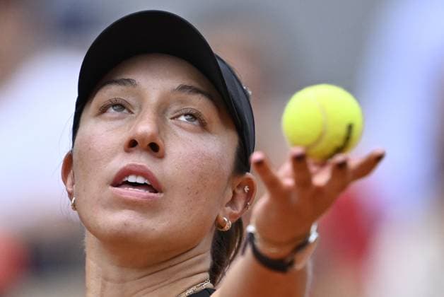 2025 Roland-Garros - Day 7 PARIS, FRANCE - MAY 31: Jessica Pegula of US in action against Marketa Vondrousova (not seen) of Czech Republic during the Women s Singles third round match on day seven of the 2025 French Open at Court Philippe-Chatrier in Paris, France on May 31, 2025. Burak Akbulut Anadolu Paris France. Editorial use only. Please get in touch for any other usage.  Copyright: x2025xAnadoluxBurakxAkbulutx