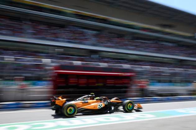F1 Grand Prix of Spain - Qualifying Lando Norris of Great Britain driving the (4) McLaren Formula 1 Team MCL39 Mercedes on track during the final practice ahead of the F1 Grand Prix of Spain at Circuit de Barcelona-Catalunya on May 31, 2025, in Barcelona, Spain. Barcelona Circuit de Barcelona-Catalunya Catalunya Spain RL_F1GPESP2025_000453 Copyright: xRicardoxLarreinax
